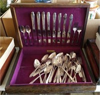 FLATWARE W CASE ROGER BROTHERS
