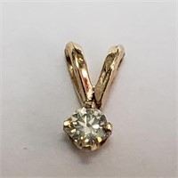 $300 14K  Diamond(0.05ct) Pendant