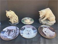 Wolves plates and statues