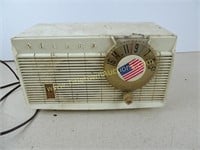 Vintage Philco Radio - Does not seem to work