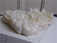 Large Crystal Quartz Formation