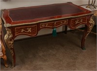 A LATE 20TH C. LOUIS XV BUREAU PLAT WITH MARQUETRY