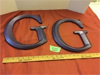 2 - wood letter G's