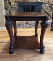 Quality End Table With Carved Legs