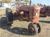 INTERNATIONAL FARMALL M WHEEL TRACTOR