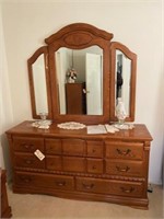 8 Drawer Dresser w/ Mirror
