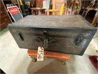 Trunk Vintage, 31"X17"X13"