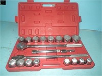 Unused  21 pc. Metric Socket set