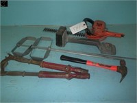 B & D Elec Hedge Trimmer , 2 Nail Pullers ,