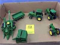 6 John Deere 1/64 scale farm toys
