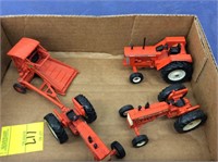 4 Allis Chalmers 1/64 scale farm toys