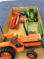 7 assorted farm toys