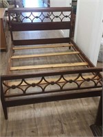 Full size sleigh bed