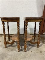 2 matching end tables