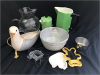 Assorted kitchen ware lot