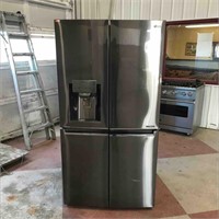 LG 30 Cu Ft Black Stainless 4 Door Refrigerator Mo