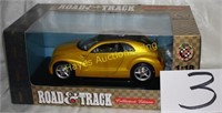 Road & Track - Chrysler PT Cruiser - Gold 1:18