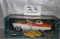 1956 Ford Sunliner 1:18 American Muscle