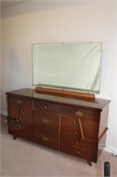Mid Century Modern 9 Drawer dresser with