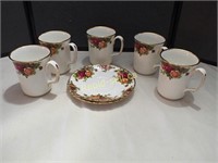 Old Country Roses More Mugs