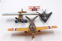 Lot (4) Vintage Toy Airplanes