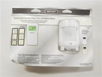 Defiant Daylight Adjusting Indoor Digital Timer