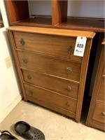 4-Drawer Chest