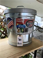 10 Gal. Locking Lid Container