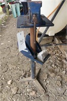 Mastercraft Pedestal w/Vise