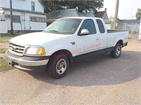 2000 Ford F150 pickup truck - needs work