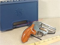 Smith & Wesson model 649 bodyguard 357 5 shot