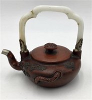Rare Chinese Yixing Zisha Teapot sgd. Jiang Rong.
