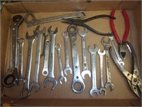 Box hand tools 19 peices