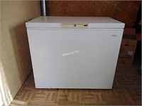 Woods Ultra Chest Freezer - M