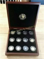 2004 Ultimate Nickel Collection & Case