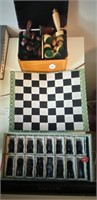 CHESS SET