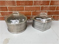 Two pieces of guardian ware with lids