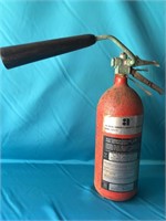 FIRE EXTINGUISHER FULL 17 3/8 LBS
