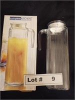 COMPLETE KITCHEN DRINK PITCHER