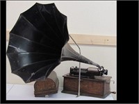 EDISON MODEL C HOME PHONOGRAPH WITH MORNING