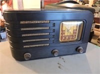 Stromberg Carlson Model 661 Bakelite Case Radio