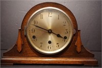 Wood case mantle clock