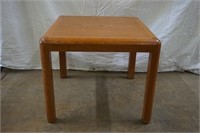 Oak wood end table