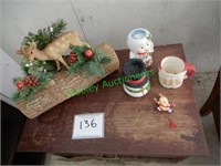 Vintage Christmas Décor in Group