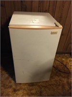 Counter Top Refrigerator (Working Now)