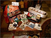 Jewelery, Jewlery Boxes, Accessories in Group