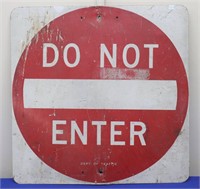 Vintage "Do Not Enter" Traffic Sign