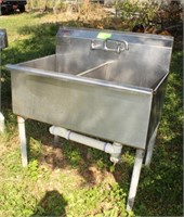 Eagle Stainless Steel 2-Compartment Sink