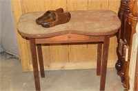 Wooden Dressing Table with Mirror and