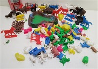Lot de jouets en plastique d'époque pour animaux
